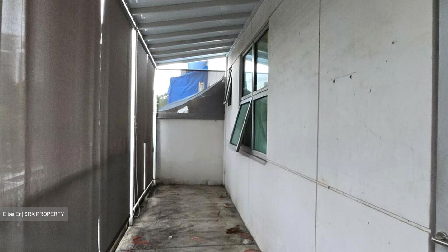 First Centre (D19), Factory #521670231